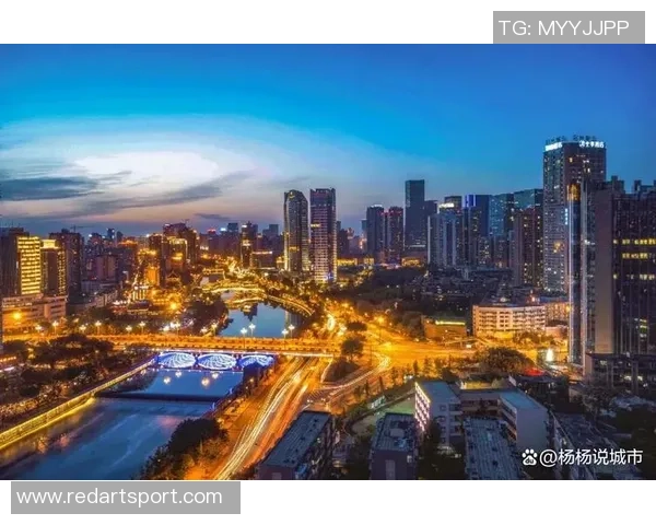 成都蓉城崛起成西部新引擎打造宜居宜业宜游现代化都市典范